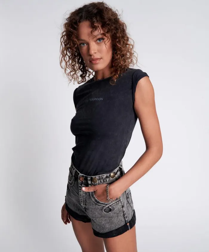 Women ONE TEASPOON ORGANIC FITTED LOGO TEE BLACK One Teaspoon Tees and Tanks Women ONE TEASPOON ORGANIC FITTED LOGO TEE BLACK One Teaspoon Tees and Tanks