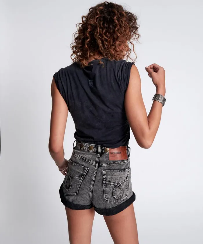 Women ONE TEASPOON ORGANIC FITTED LOGO TEE BLACK One Teaspoon Tees and Tanks Women ONE TEASPOON ORGANIC FITTED LOGO TEE BLACK One Teaspoon Tees and Tanks