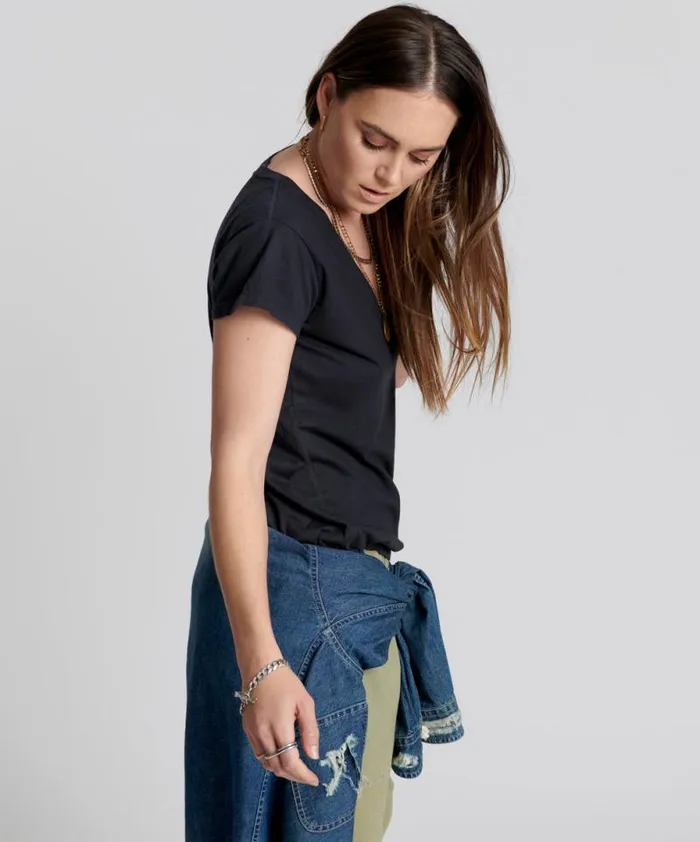 Women ONE TEASPOON ORGANIC SCOOP NECK BASIC TEE BLACK One Teaspoon Tees and Tanks Women ONE TEASPOON ORGANIC SCOOP NECK BASIC TEE BLACK One Teaspoon Tees and Tanks
