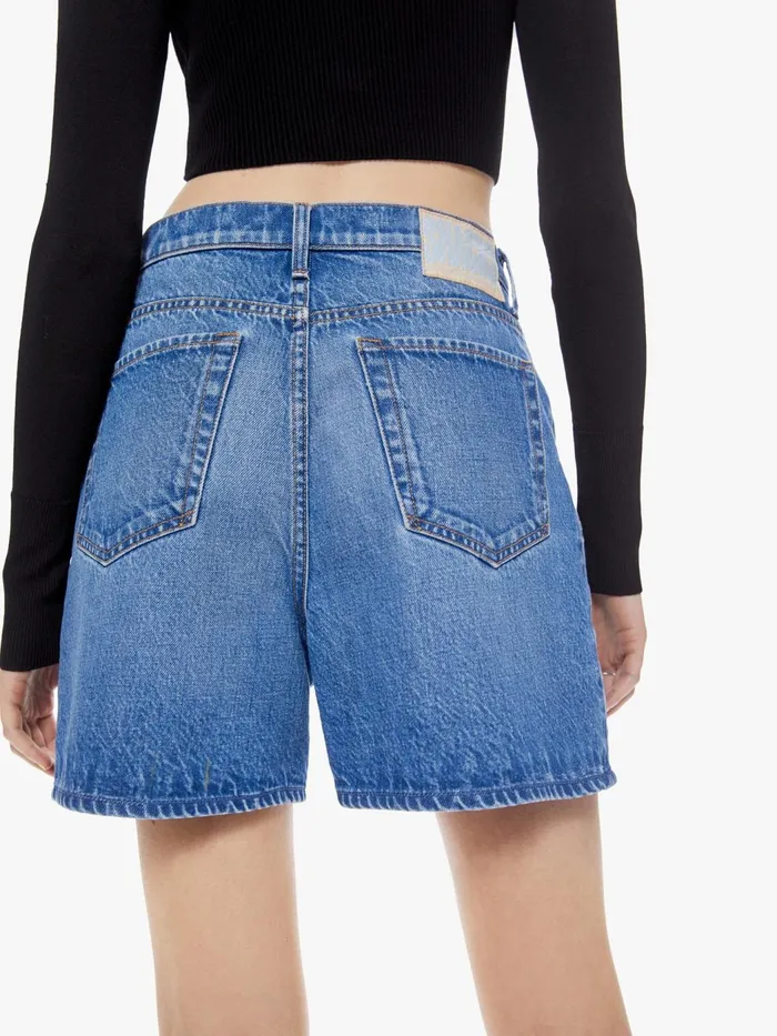 Women Relaxed Mother Denim SNACKS The Pleated Fun Dip Short Blue