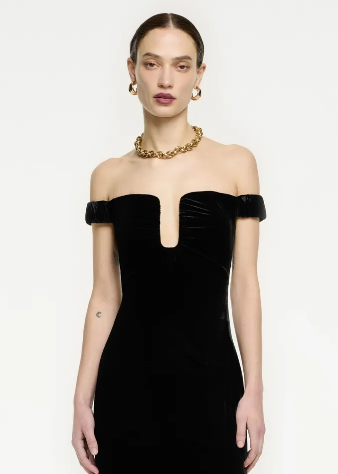 Women Roland Mouret Clothing Off The Shoulder Velvet Maxi Dress