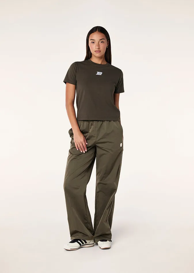 Women Tees PE Nation SHORELINE TEE IN WASHED TARMAC